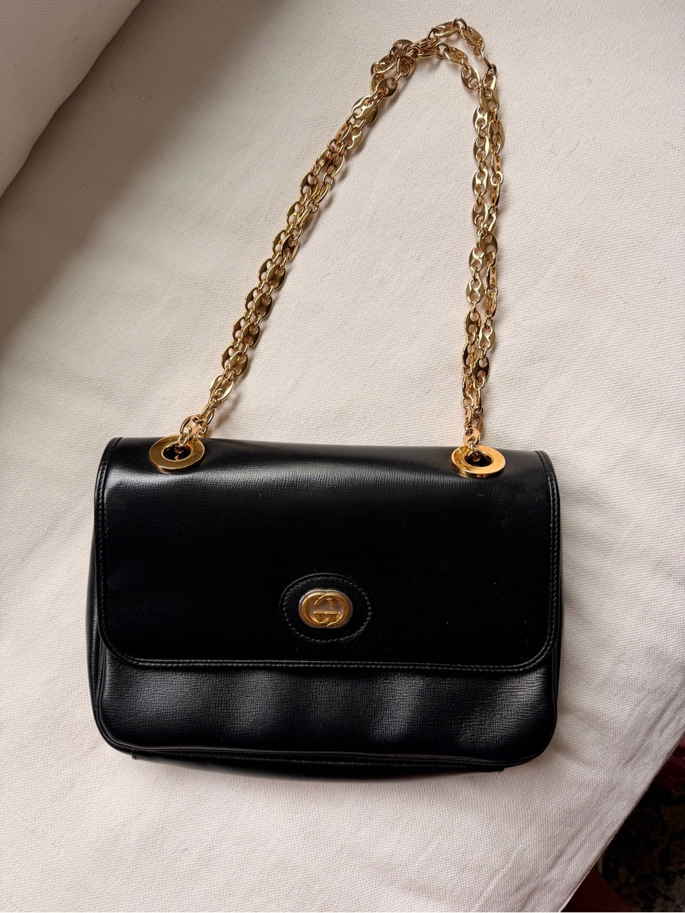 Gucci Marina Black Leather Shoulder Bag with Gold Chain